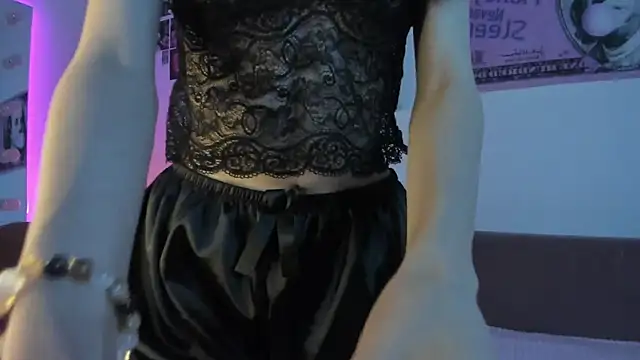 flora off online show from April 20, 11:13 am