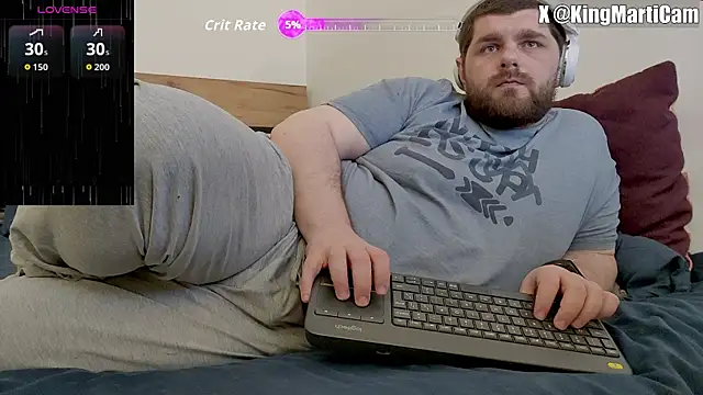 Snapshot of KingMarti chatting on April 22, 5:14 pm KingMarti online show from April 22, 5:14 pm