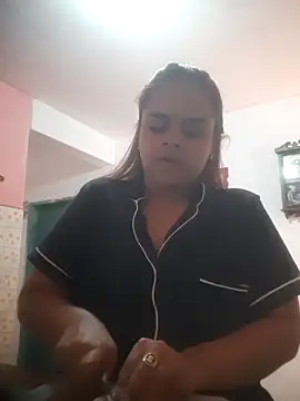 Snapshot of Evabigass chatting on February 17, 6:15 pm Evabigass online show from February 17, 6:15 pm