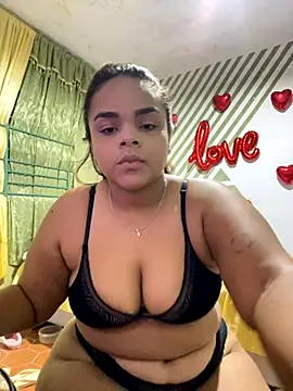 Snapshot of Evabigass chatting on November 7, 8:09 pm Evabigass online show from November 7, 8:09 pm