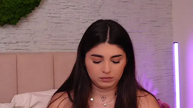 RachelSwaan online show from December 8, 9:46 am