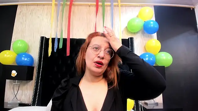 Snapshot of RoxieJackson chatting on September 26, 11:47 am RoxieJackson online show from September 26, 11:47 am