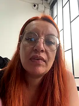 Snapshot of RoxieJackson chatting on October 18, 12:06 pm RoxieJackson online show from October 18, 12:06 pm