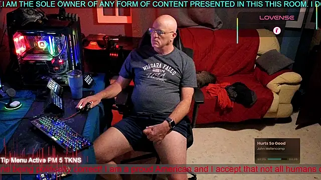 Snapshot of Pilot_Dave_69 chatting on September 13, 3:28 am Pilot Dave 69 online show from September 13, 3:28 am