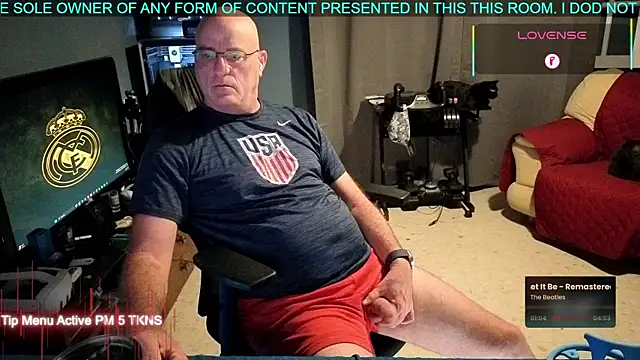 Snapshot of Pilot_Dave_69 chatting on September 27, 4:50 am Pilot Dave 69 online show from September 27, 4:50 am