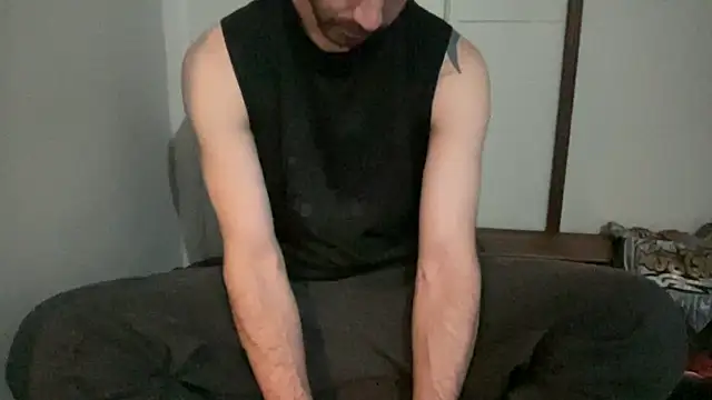 alphajoshkosh online show from March 31, 11:49 pm