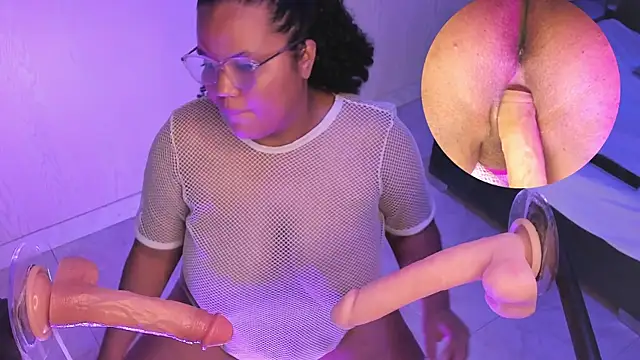 MhiaRey online show from September 12, 1:22 pm