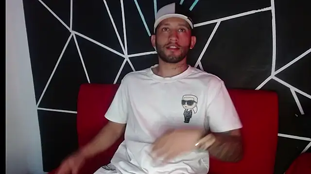 maxXximo777 online show from February 7, 4:35 pm