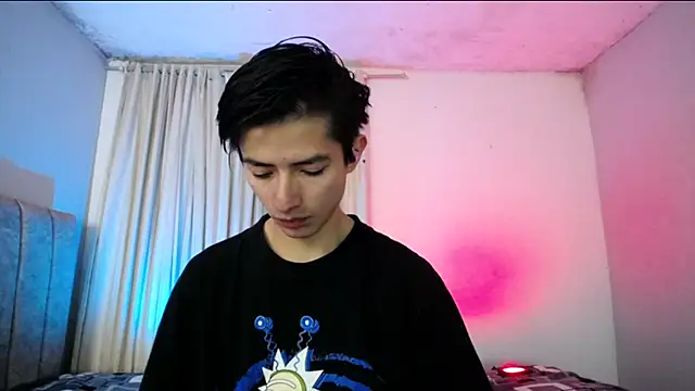 Yellowpokemon23 online show from April 8, 6:08 pm