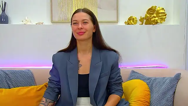 AlexandraBloom online show from September 11, 6:19 pm