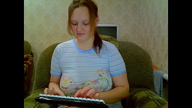 Snapshot of Aria__Dark chatting on November 16, 9:42 pm Aria Dark online show from November 16, 9:42 pm