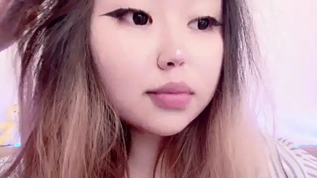 amelia sunlight online show from April 1, 12:33 am