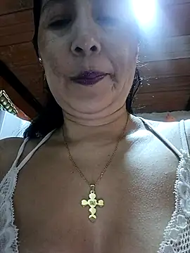 Megan jennerr online show from May 8, 3:39 pm