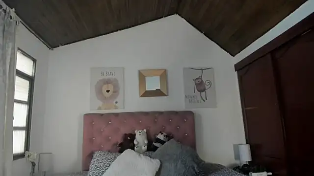 CelessteRedds online show from December 20, 11:50 am