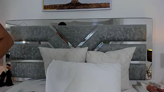 Slut Milf  online show from February 5, 8:02 pm