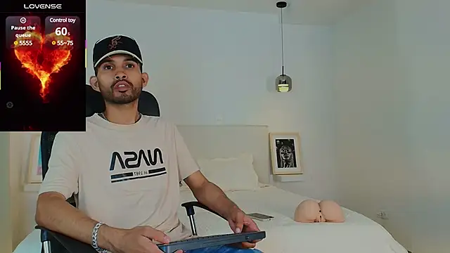  miguel0 online show from February 25, 1:20 am