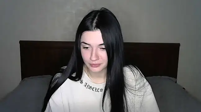 Snapshot of Liana_diva chatting on February 8, 10:40 pm Liana diva online show from February 8, 10:40 pm