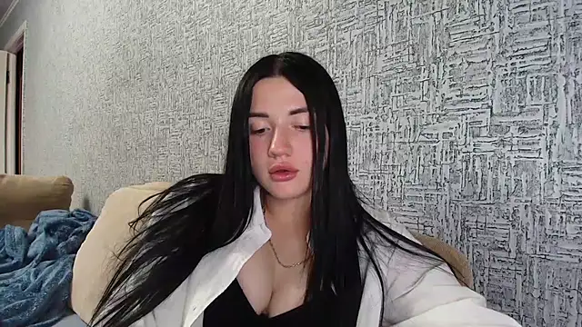 Liana diva online show from June 3, 5:40 pm