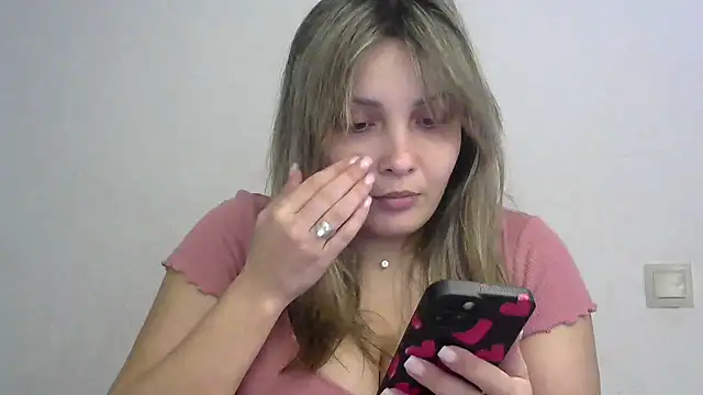 Snapshot of Iskor_ka chatting on January 18, 6:43 pm Iskor ka online show from January 18, 6:43 pm