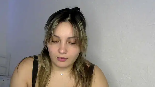 Snapshot of Iskor_ka chatting on March 5, 9:27 am Iskor ka online show from March 5, 9:27 am