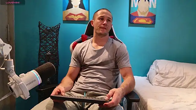 AxelFairchaild online show from January 19, 3:53 pm