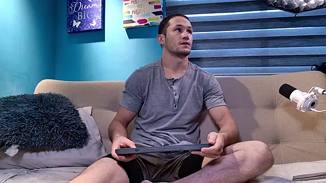 AxelFairchaild online show from September 10, 1:00 pm