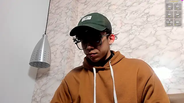 AkazaBoy  online show from April 11, 5:12 am