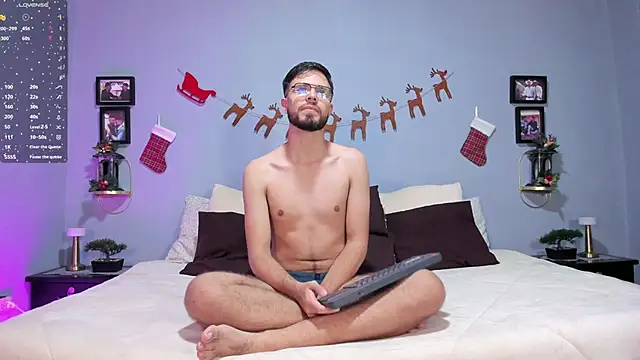 ETHAN ADAM online show from December 10, 1:11 am