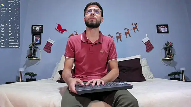 ETHAN ADAM online show from December 21, 9:58 pm