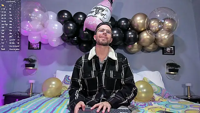 ETHAN ADAM online show from December 31, 12:11 am