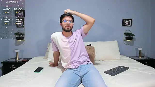 ETHAN ADAM online show from January 19, 12:49 am