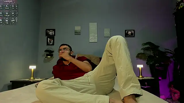 ETHAN ADAM online show from March 18, 9:52 am