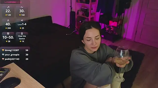 Space X Roxy  online show from December 13, 9:52 pm