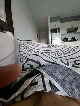 Snapshot of omarito100 chatting on October 14, 7:09 am omarito100 online show from October 14, 7:09 am