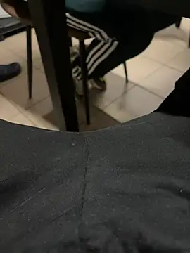 daubine46 online show from April 1, 1:23 pm