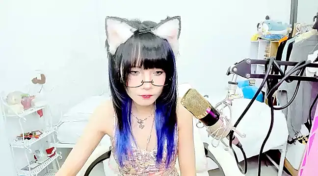 RassieRaph online show from December 3, 7:11 pm