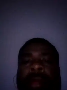 Snapshot of SLOWSTRO chatting on February 4, 5:21 am SLOWSTRO online show from February 4, 5:21 am