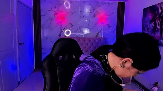 Snapshot of AuroraDiaz chatting on November 21, 8:07 pm AuroraDiaz online show from November 21, 8:07 pm