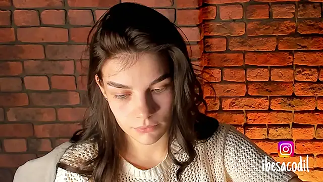 Snapshot of adriana_allien chatting on January 10, 8:37 pm adriana allien online show from January 10, 8:37 pm