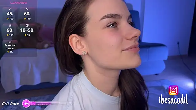 Snapshot of adriana_allien chatting on September 18, 7:27 pm adriana allien online show from September 18, 7:27 pm