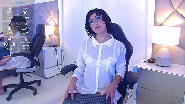 Snapshot of LeeThompson_ chatting on January 11, 11:56 am LeeThompson online show from January 11, 11:56 am