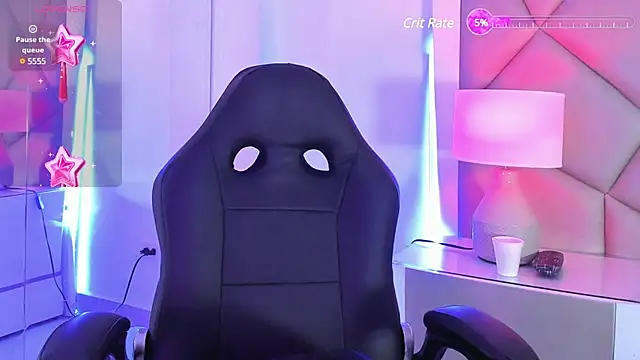 Snapshot of LeeThompson_ chatting on February 17, 12:48 pm LeeThompson online show from February 17, 12:48 pm