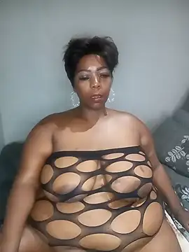 BustyWendyXXX47 online show from December 8, 1:25 pm