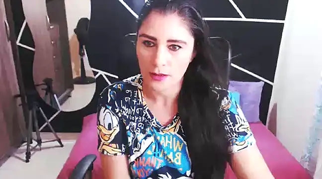 Snapshot of LUCY_LI chatting on January 22, 5:59 pm LUCY LI online show from January 22, 5:59 pm