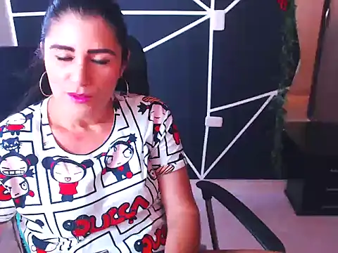 Snapshot of LUCY_LI chatting on March 3, 6:22 pm LUCY LI online show from March 3, 6:22 pm