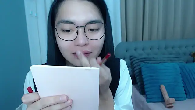 zhaviahale21 online show from October 29, 8:38 am
