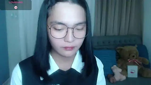 Snapshot of zhaviahale21 chatting on July 17, 1:34 am zhaviahale21 online show from July 17, 1:34 am