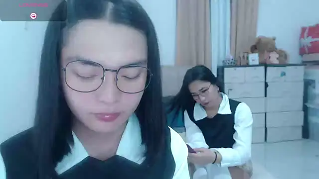 Snapshot of zhaviahale21 chatting on July 22, 1:03 pm zhaviahale21 online show from July 22, 1:03 pm