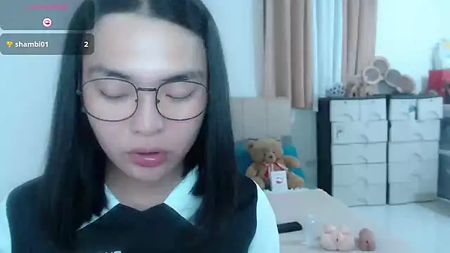 Snapshot of zhaviahale21 chatting on July 26, 2:13 pm zhaviahale21 online show from July 26, 2:13 pm