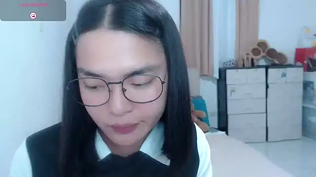 Snapshot of zhaviahale21 chatting on July 27, 1:18 pm zhaviahale21 online show from July 27, 1:18 pm